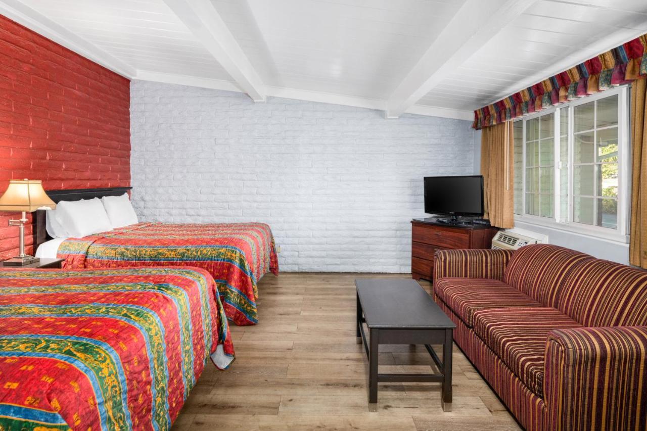 Fallbrook Country Inn Ngoại thất bức ảnh