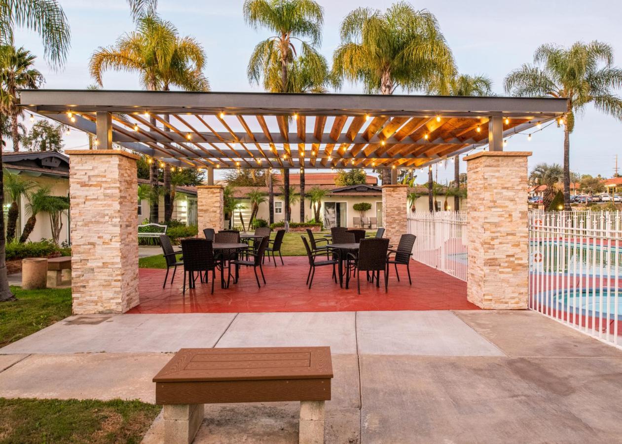 Fallbrook Country Inn Ngoại thất bức ảnh